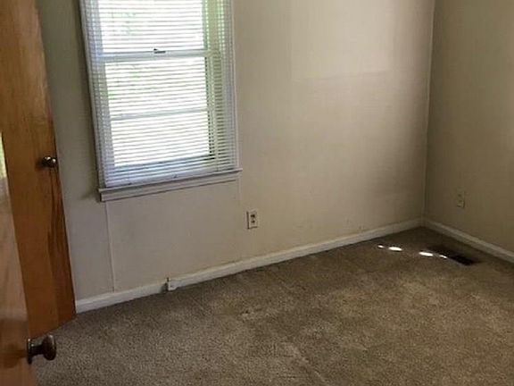 3rd image of 543 Cumberland Ave