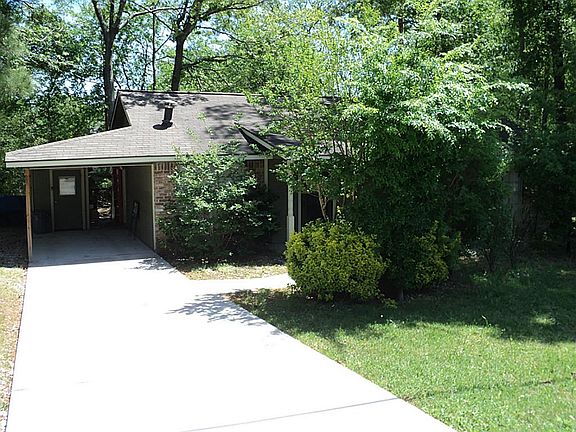 2nd image of 409 Shawnee Dr