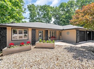 8 Brucker Dr, Bella Vista, AR 72715