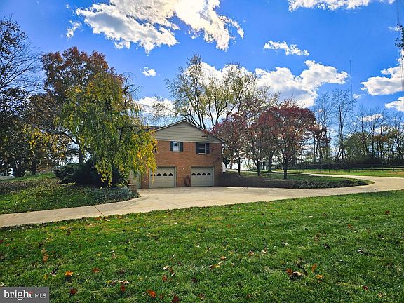 3rd image of 174 Rorrer Cir