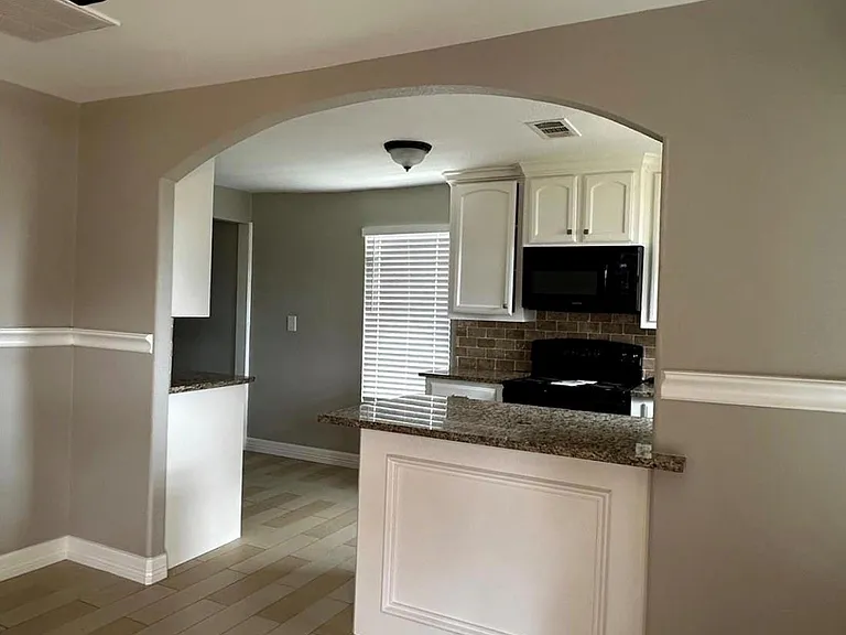 4202 Basil St — Photo 3