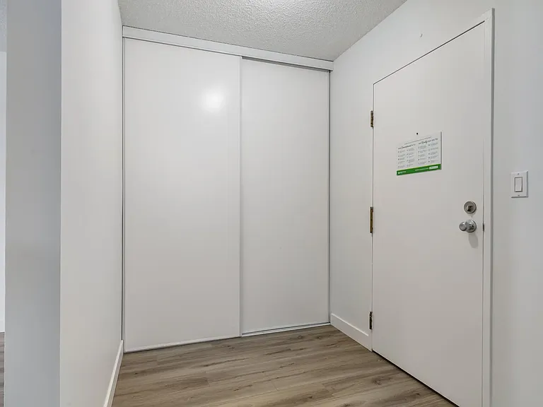 4 Hooper Cres NW — Photo 16