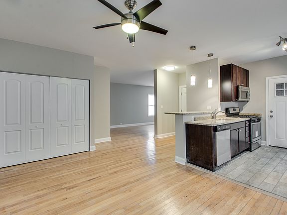 3rd image of 840 E 53rd St APT 3
