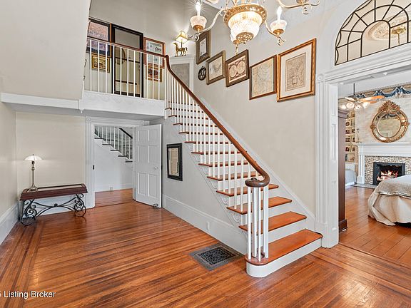 5th image of 2227 Bashford Manor Ln