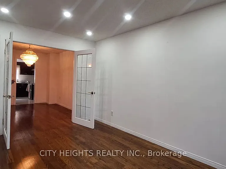 120 Littles Rd — Photo 4