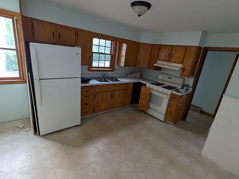 165 Stillwater Ave — Photo 3