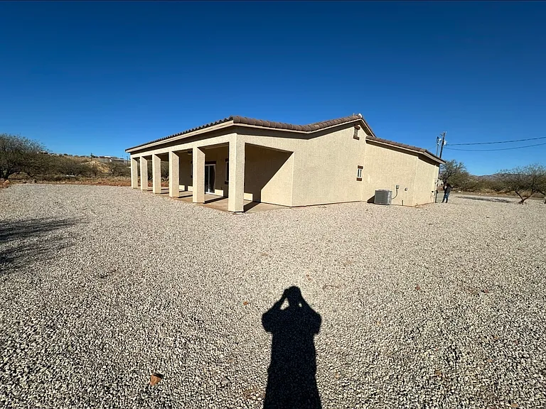 1846 Burns Ct — Photo 17