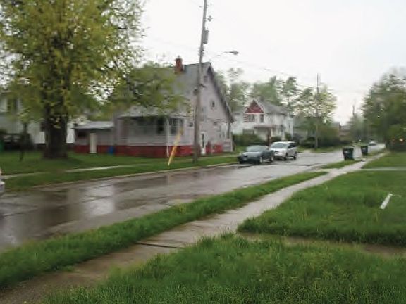 4th image of 21471 North St