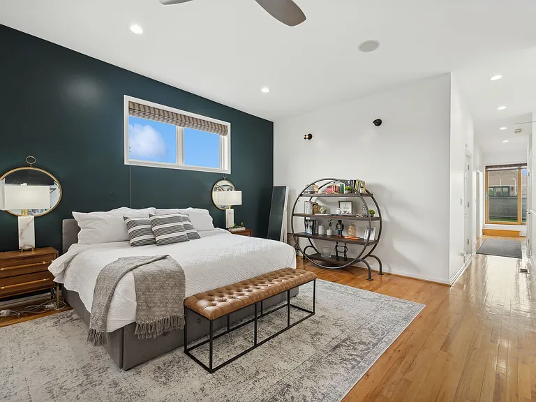 885 N Hermitage Ave #C — Photo 12