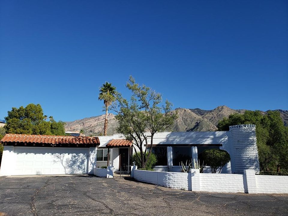 2nd image of 6161 N Camino Almonte