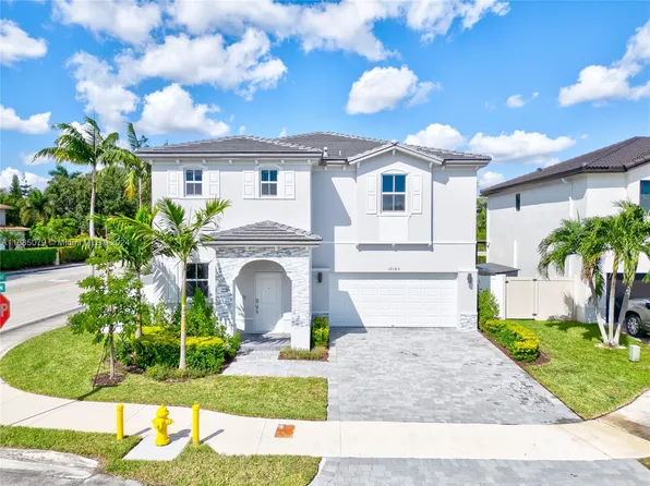 16185 SW 65th Ln, Miami, FL 33193