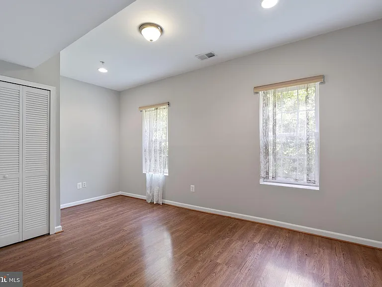 15436 Symondsbury Way — Photo 37