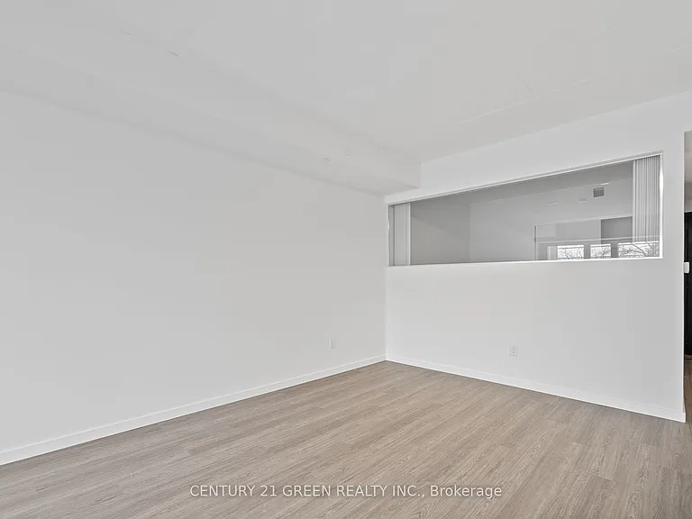 689 The Queensway #216 — Photo 27