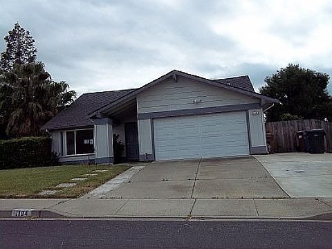 1st image of 1104 Shaddick Dr