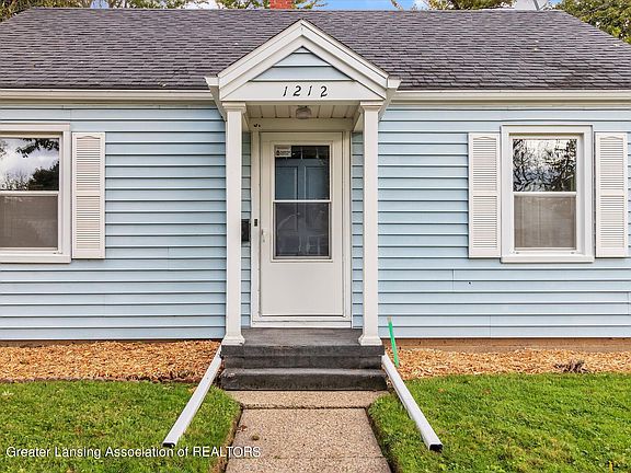 5th image of 1212 Woodbine Ave