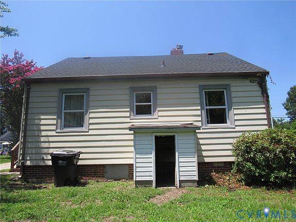 3rd image of 903 Floral Ave