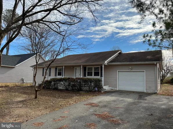 186 Clearview Dr, Colonial Beach, VA 22443