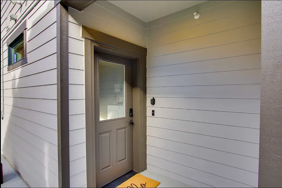3 bed, 1683 sqft, $2,700 — Photo 2