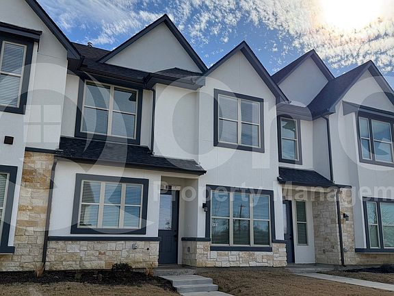 2nd image of 353 Buck Ridge Dr