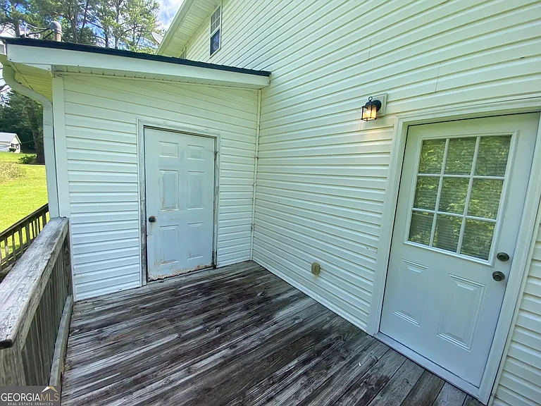 160 Smith Ave #B — Photo 14