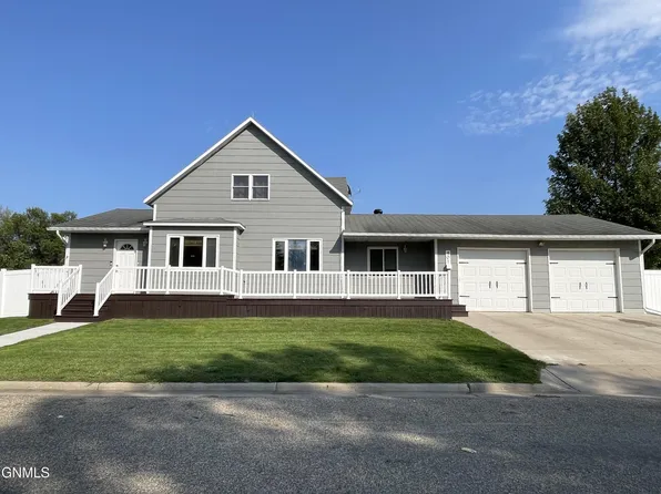401 11th St SE, Cooperstown, ND 58425