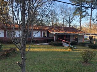 701 S 5th St, Collins, MS 39428