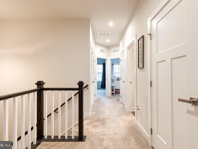 10141 Fauberg St — Photo 34