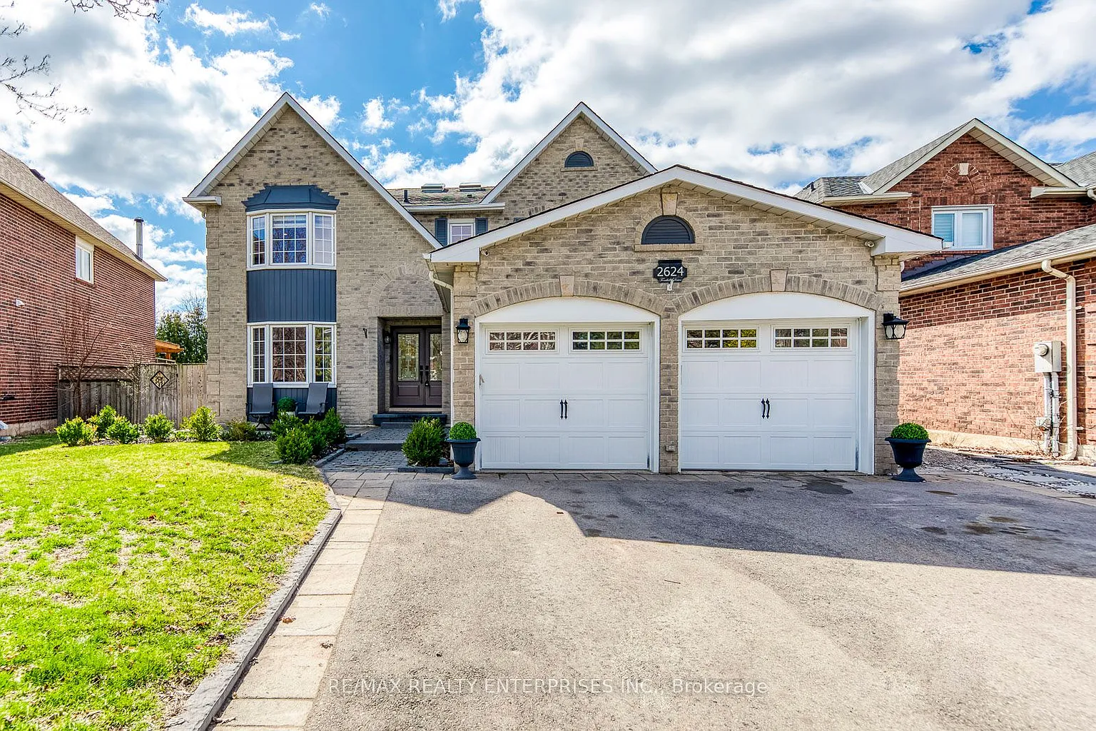 2624 Fonthill Dr photo 1