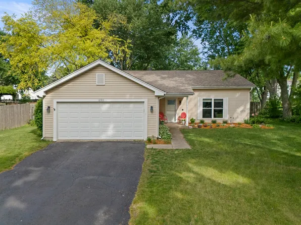 1220 Old Mill Ln, Algonquin, IL 60102