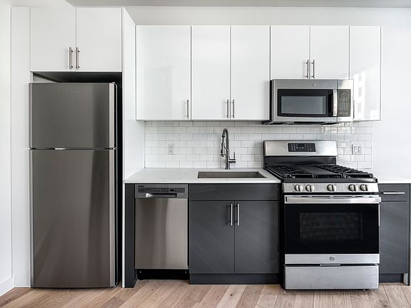 5th image of 473 W 125th St #2B