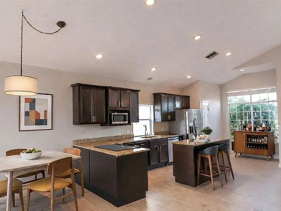 4th image of 3284 Falcon Point Dr
