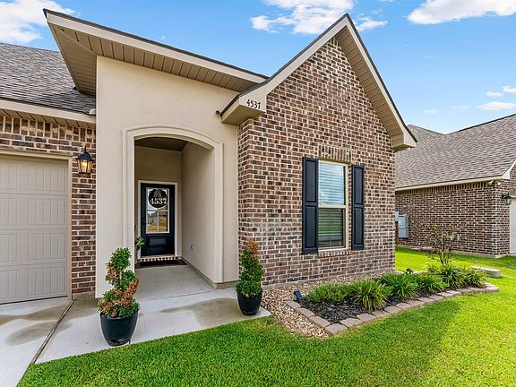 3rd image of 4537 Green Wood Way