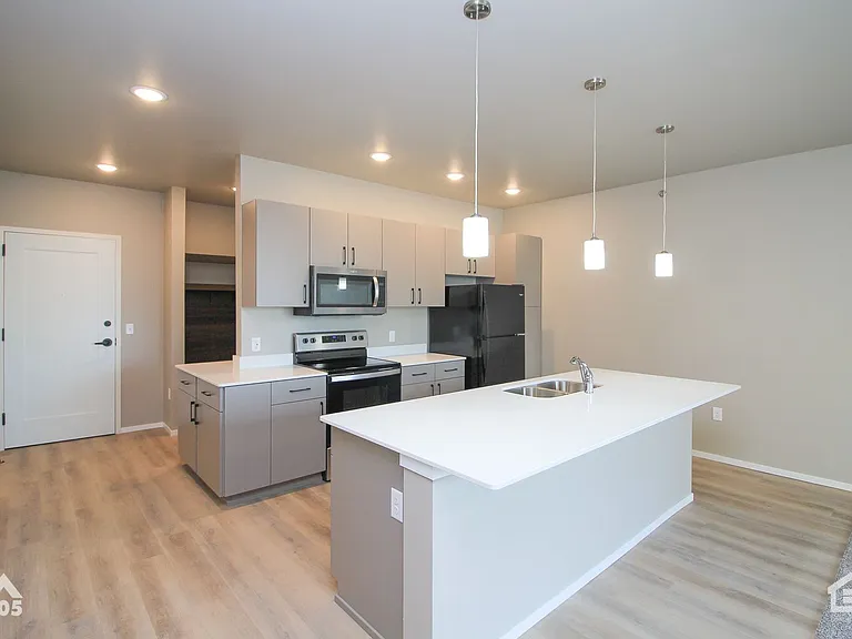 University Hills Village — Photo 24