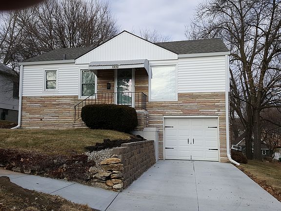 2nd image of 5842 Grant St