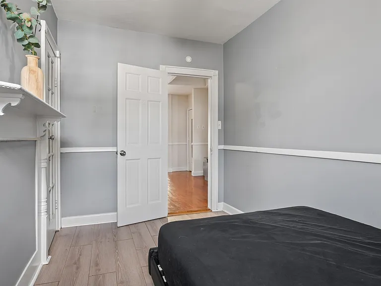 154 Van Horne St — Photo 15