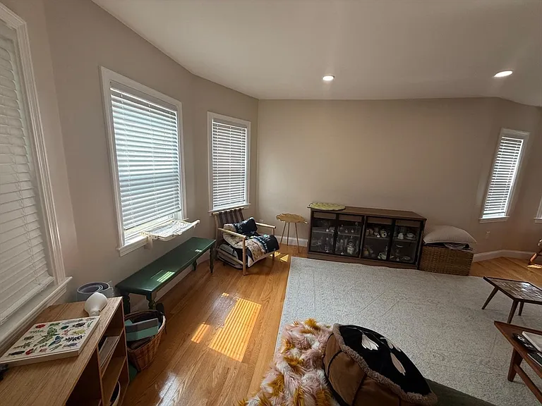42 Ashland St #1F — Photo 13