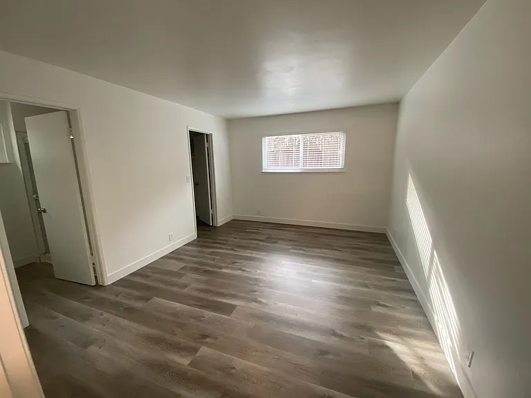 7225 Castilian Ct #7225 — Photo 16