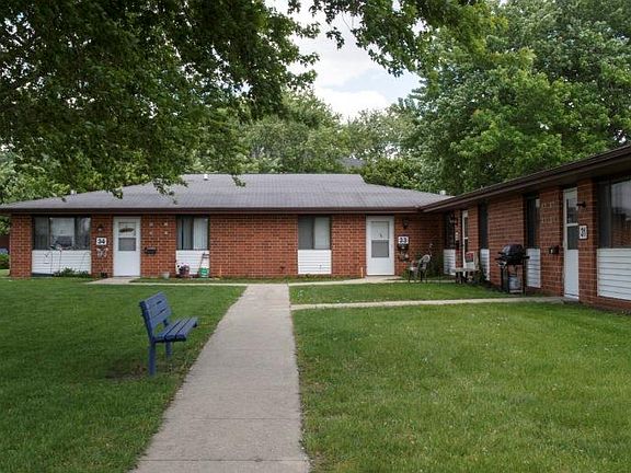2nd image of 210 E 13th St