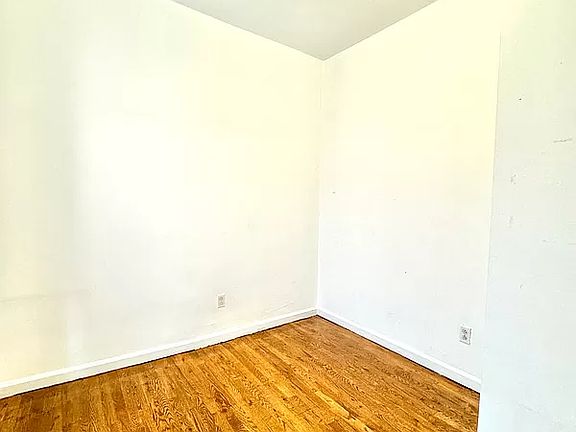 4th image of 512 E 80th St #26C