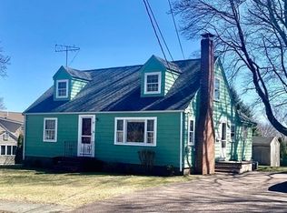 16 Mount Pleasant Dr, Peabody, MA 01960