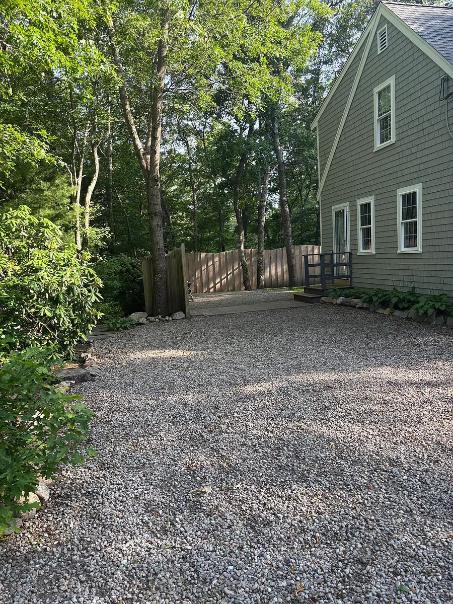 Building Photo - 45 Vermeer Ct