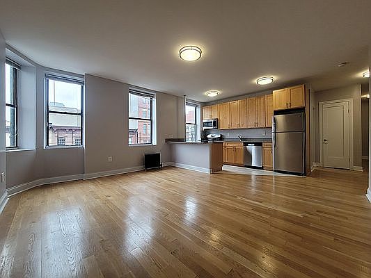 1st image of 27 E 124th St APT 3B