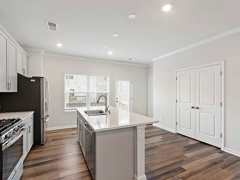 2137 Terrawood Dr — Photo 6
