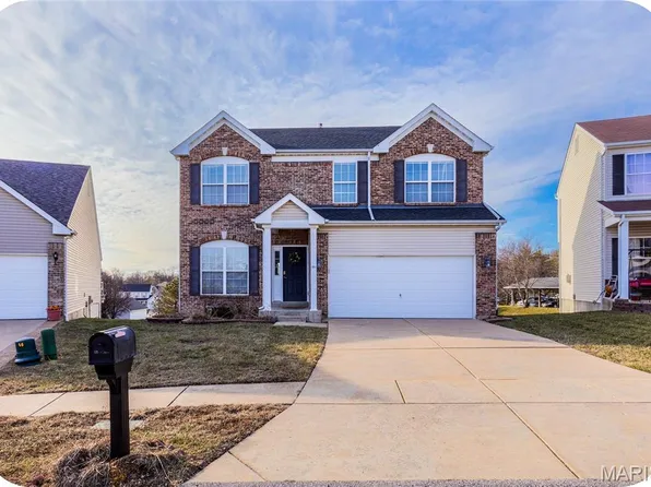 551 Fortress Ct, Saint Charles, MO 63303