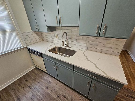 Brand New Quartz Counters