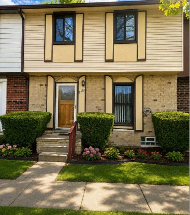 1st image of 8410 Hickory Dr