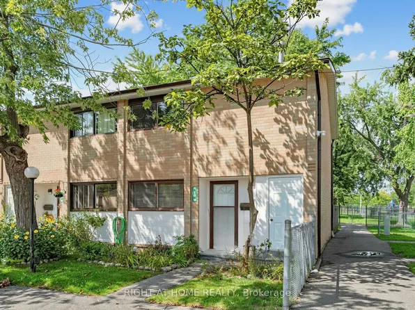 10 Fleetwood Cres #10, Brampton, ON L6T 2E5