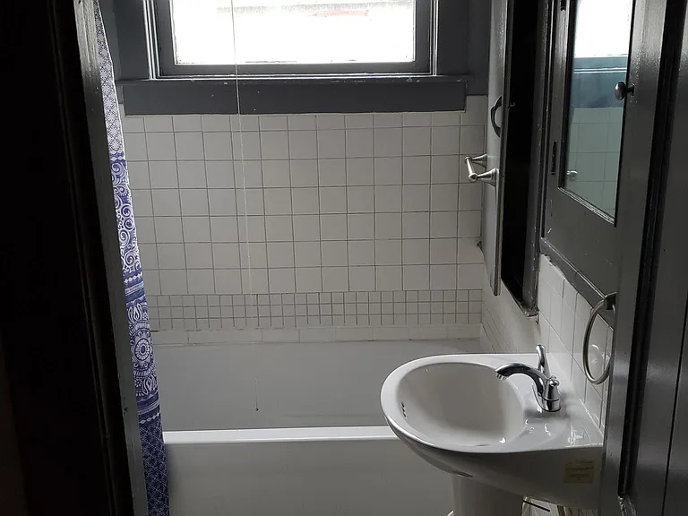 114 N Green Ave — Photo 5
