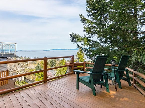 3rd image of 4975 Laguna Way