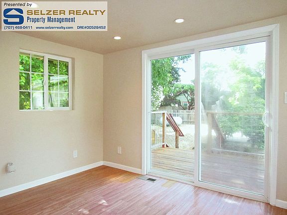 5th image of 1114 Helen Ave